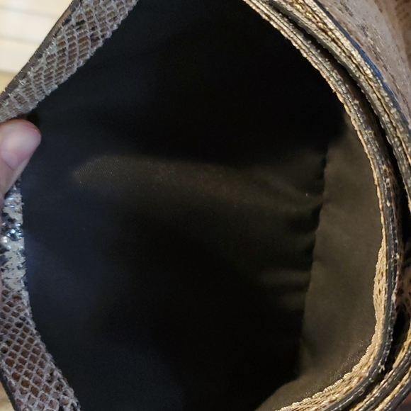 .Armani Snake skin purse - Picture 3 of 8